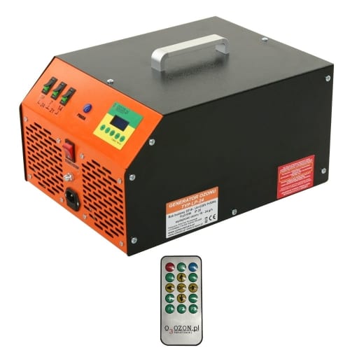 Generator ozonu używany do odgrzybiania klimatyzacji samochodowej